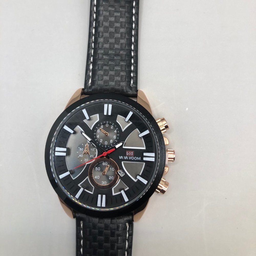 New In Plastic Watch No Defects Fully Functional - Picture 7 of 8